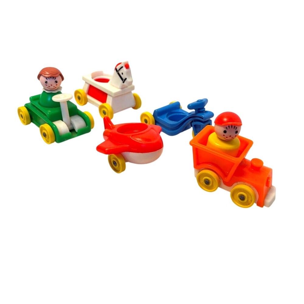 VTG Fisher Price Little People Little Riders set. 5 vehicles, 2 figures